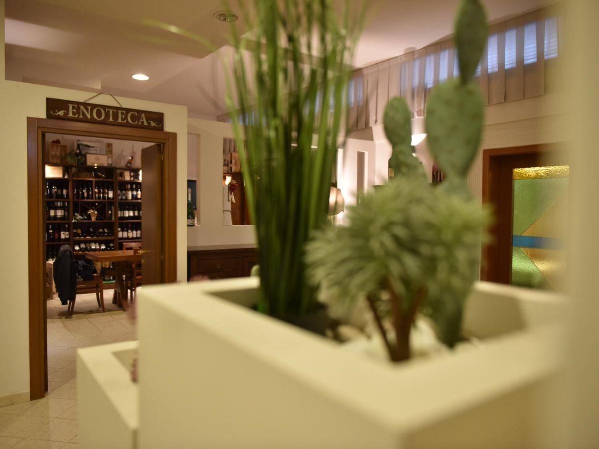 Hotel E Appartamenti La Solaria San Giovanni Rotondo Eksteriør bilde