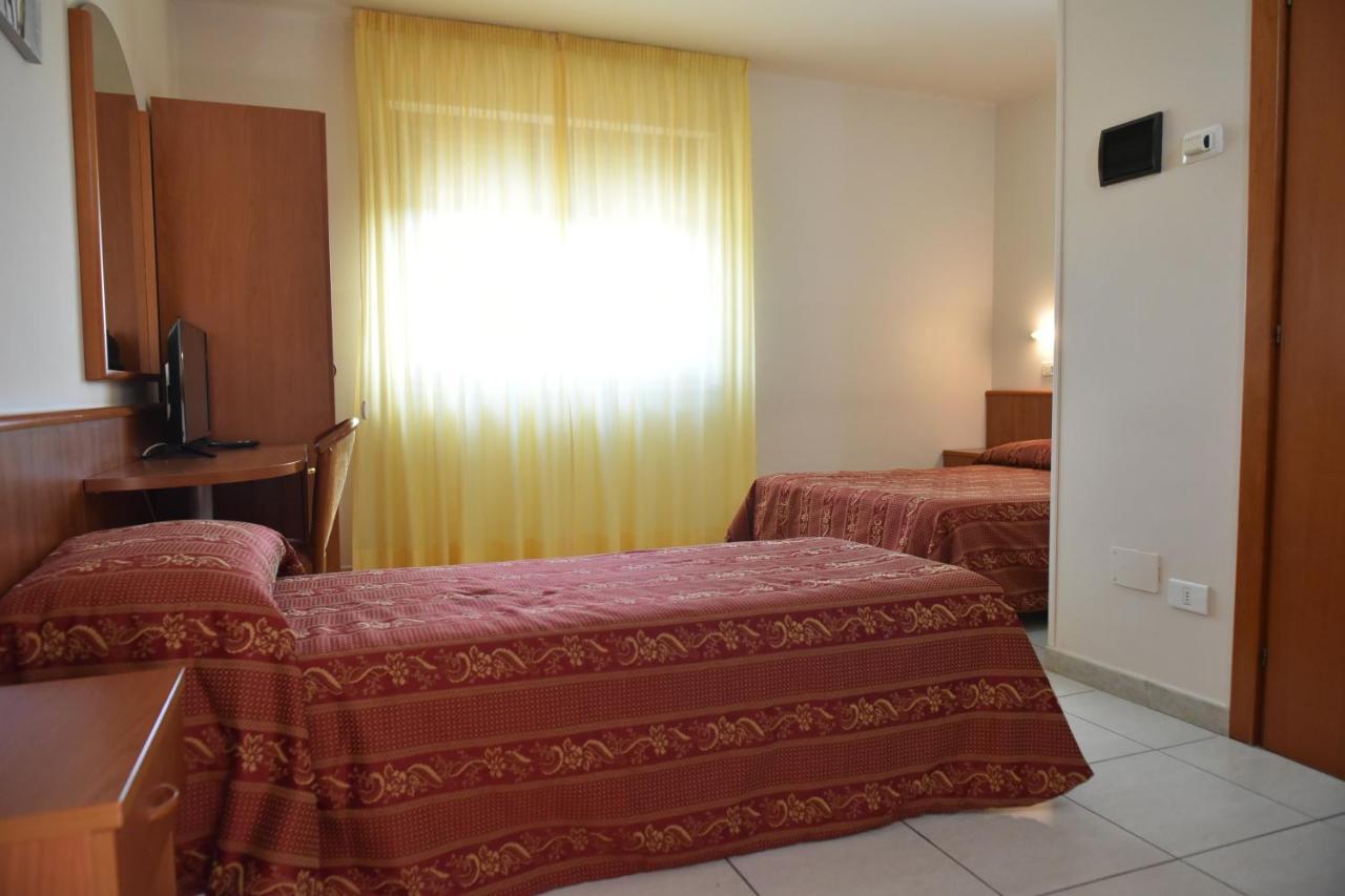 Hotel E Appartamenti La Solaria San Giovanni Rotondo Eksteriør bilde