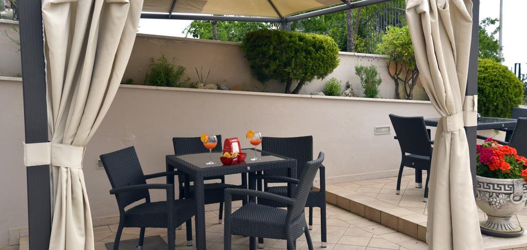 Hotel E Appartamenti La Solaria San Giovanni Rotondo Eksteriør bilde
