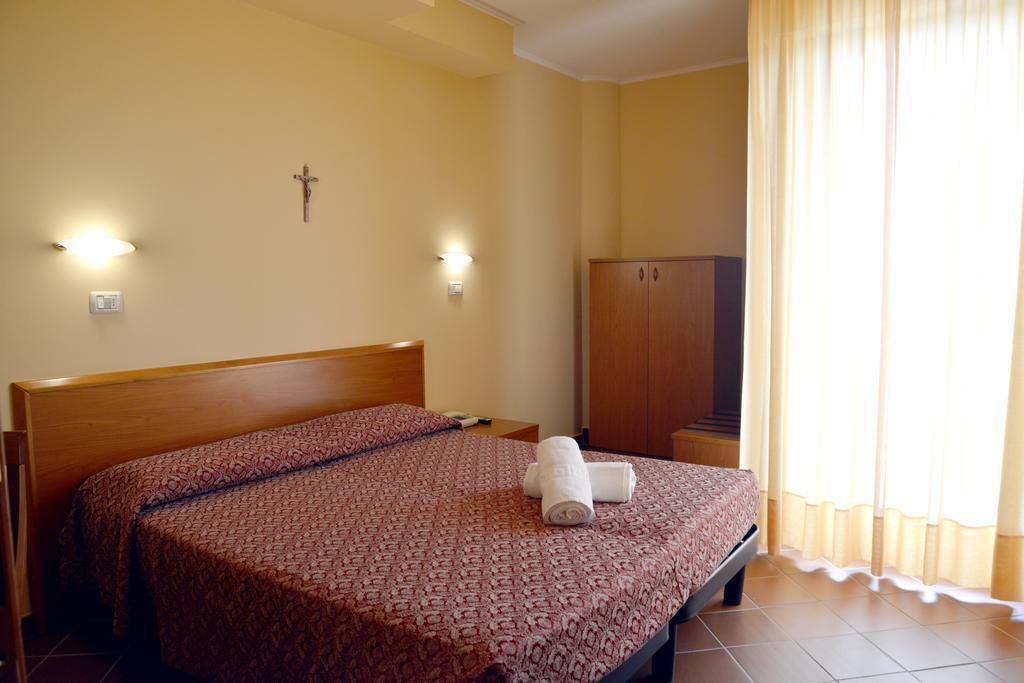 Hotel E Appartamenti La Solaria San Giovanni Rotondo Eksteriør bilde