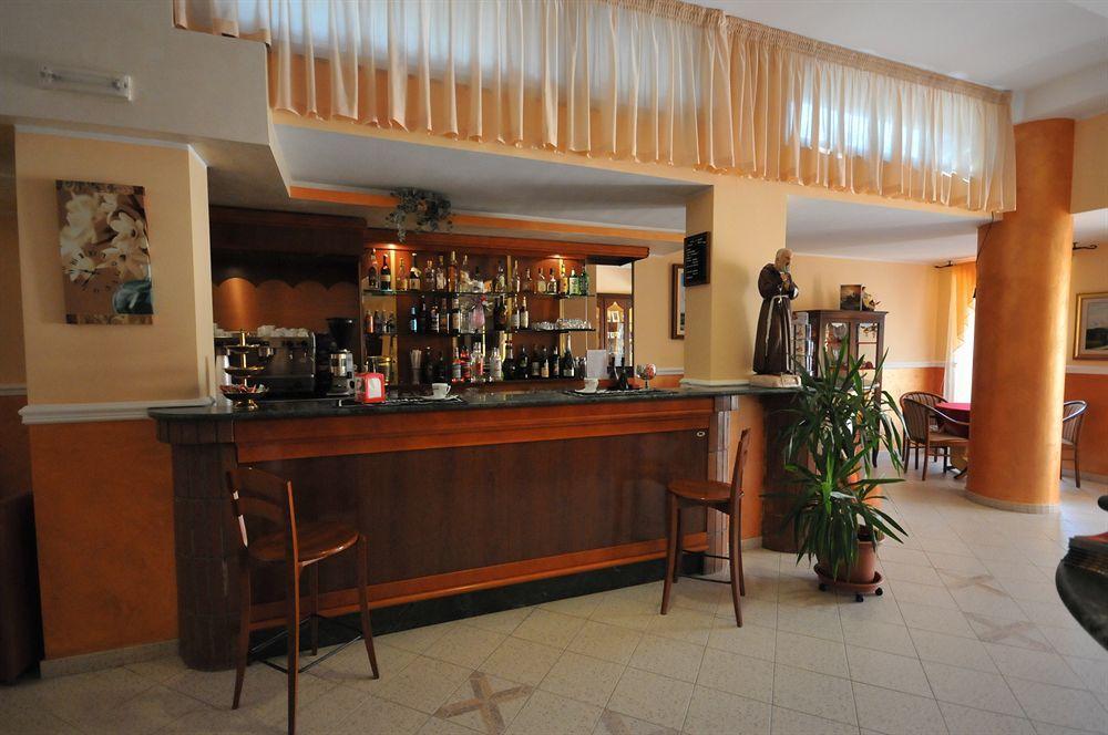 Hotel E Appartamenti La Solaria San Giovanni Rotondo Eksteriør bilde