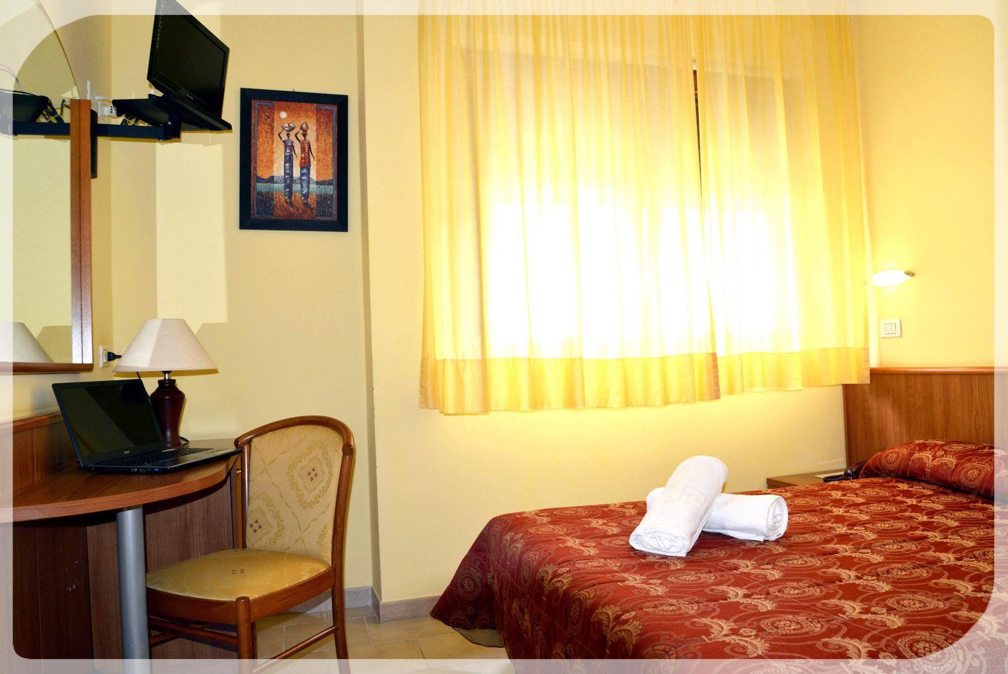 Hotel E Appartamenti La Solaria San Giovanni Rotondo Eksteriør bilde